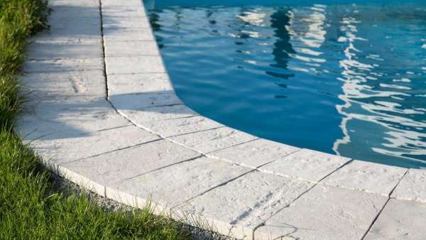 Semmelrock Bradstone Old Town lapok - Mészkőfehér