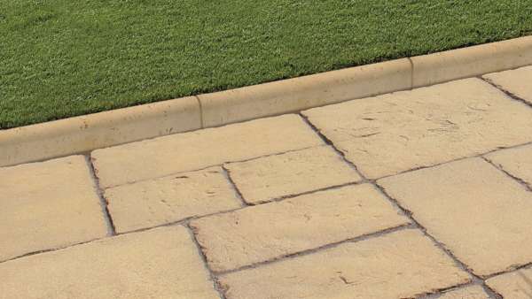 Semmelrock Bradstone Old Town szegély - Homok