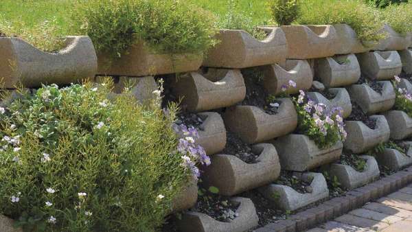 Semmelrock Flori rézsűkő - Vörösbarna