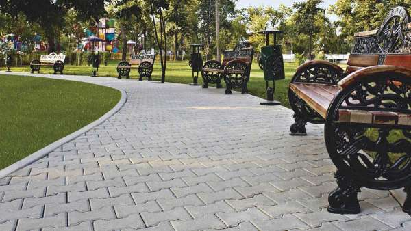 Semmelrock Behaton térkő