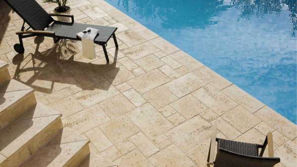 Semmelrock Bradstone Travero medence szegély